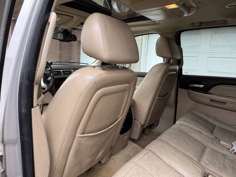 Used 2007 GMC Yukon XL Denali AWD/4WD image 25