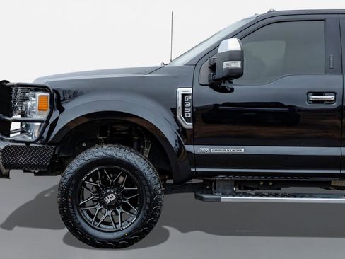 Used 2022 Ford F350 XLT w/ XLT Premium Package image 10