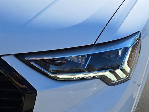 Used 2022 Audi Q3 2.0T Premium Plus w/ Premium Plus Package image 32