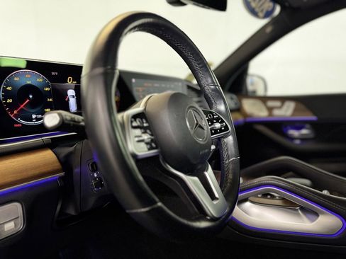 Used 2023 Mercedes-Benz GLS 450 4MATIC image 14