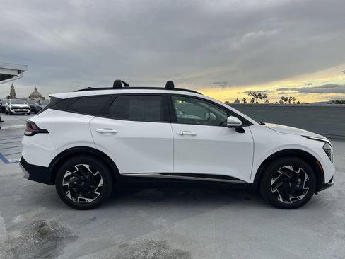 Certified 2024 Kia Sportage SX image 7