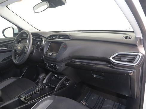 Used 2023 Chevrolet TrailBlazer LT AWD/4WD image 36
