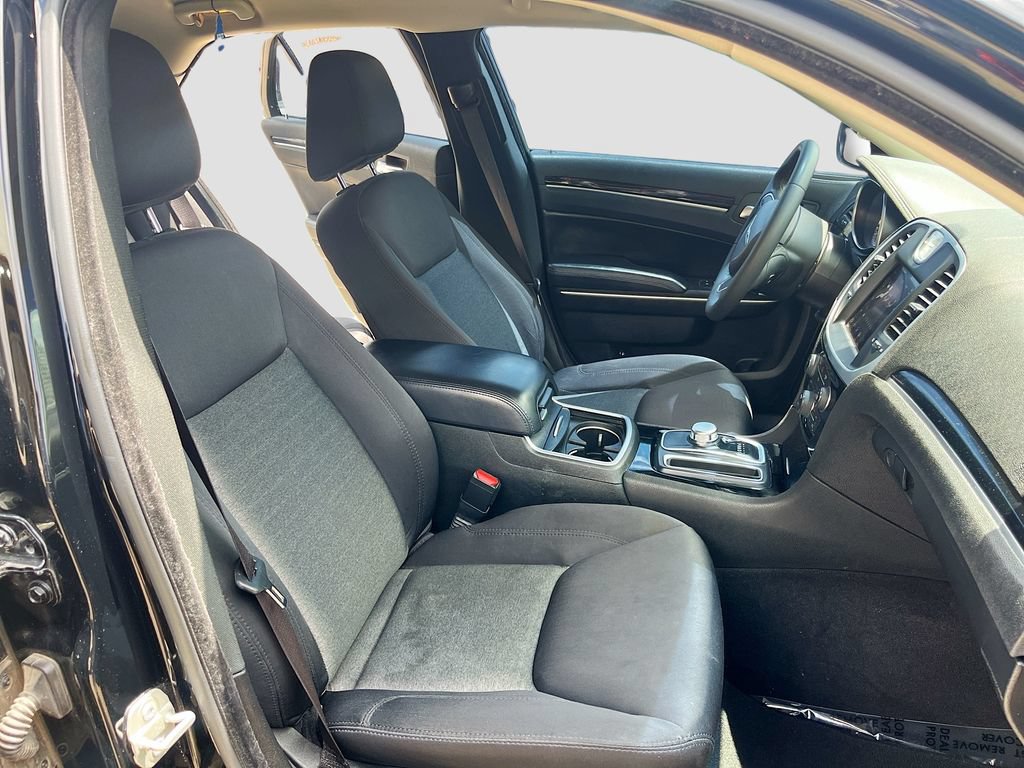 Used 2023 Chrysler 300 Touring RWD image 26