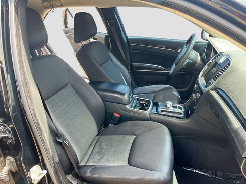Used 2023 Chrysler 300 Touring RWD image 26