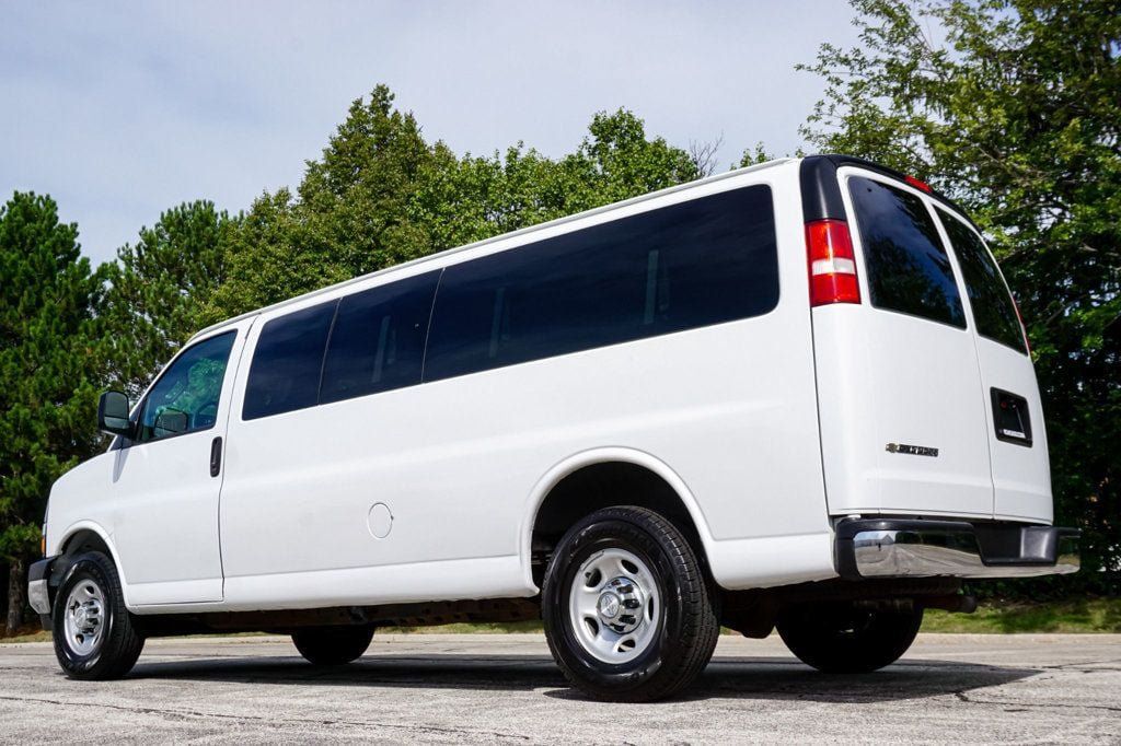 Used 2017 Chevrolet Express 3500 LT w/ LT Preferred Equipment Group RWD image 27