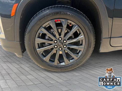 Used 2023 Chevrolet Traverse RS AWD/4WD image 9