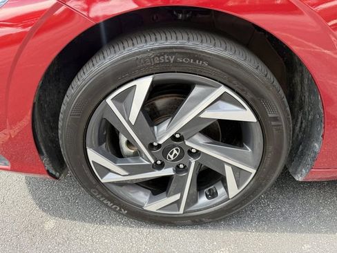 Used 2025 Hyundai Elantra Sport FWD image 41