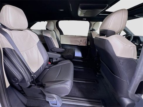 New 2026 Toyota Sienna Limited image 29
