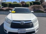 Used 2015 Toyota Highlander XLE image 2