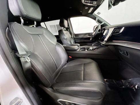 Used 2022 Jeep Wagoneer Series II image 30