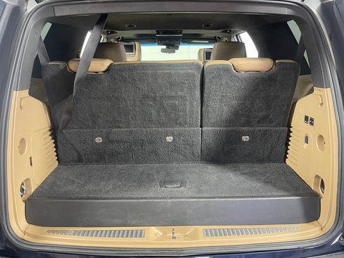 Used 2018 Cadillac Escalade Platinum image 7