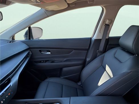 Used 2025 Nissan Murano SV image 17