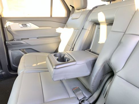 New 2026 Ford Explorer Active w/ Active Comfort Package image 24