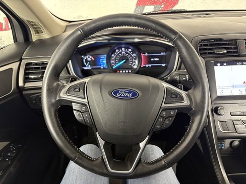 Used 2019 Ford Fusion SE w/ Equipment Group 151A image 18