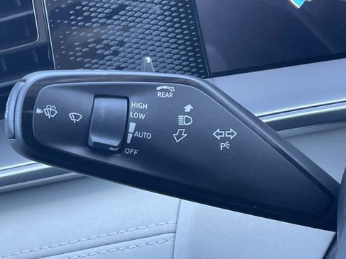 New 2026 Volkswagen Tiguan SE AWD/4WD image 23