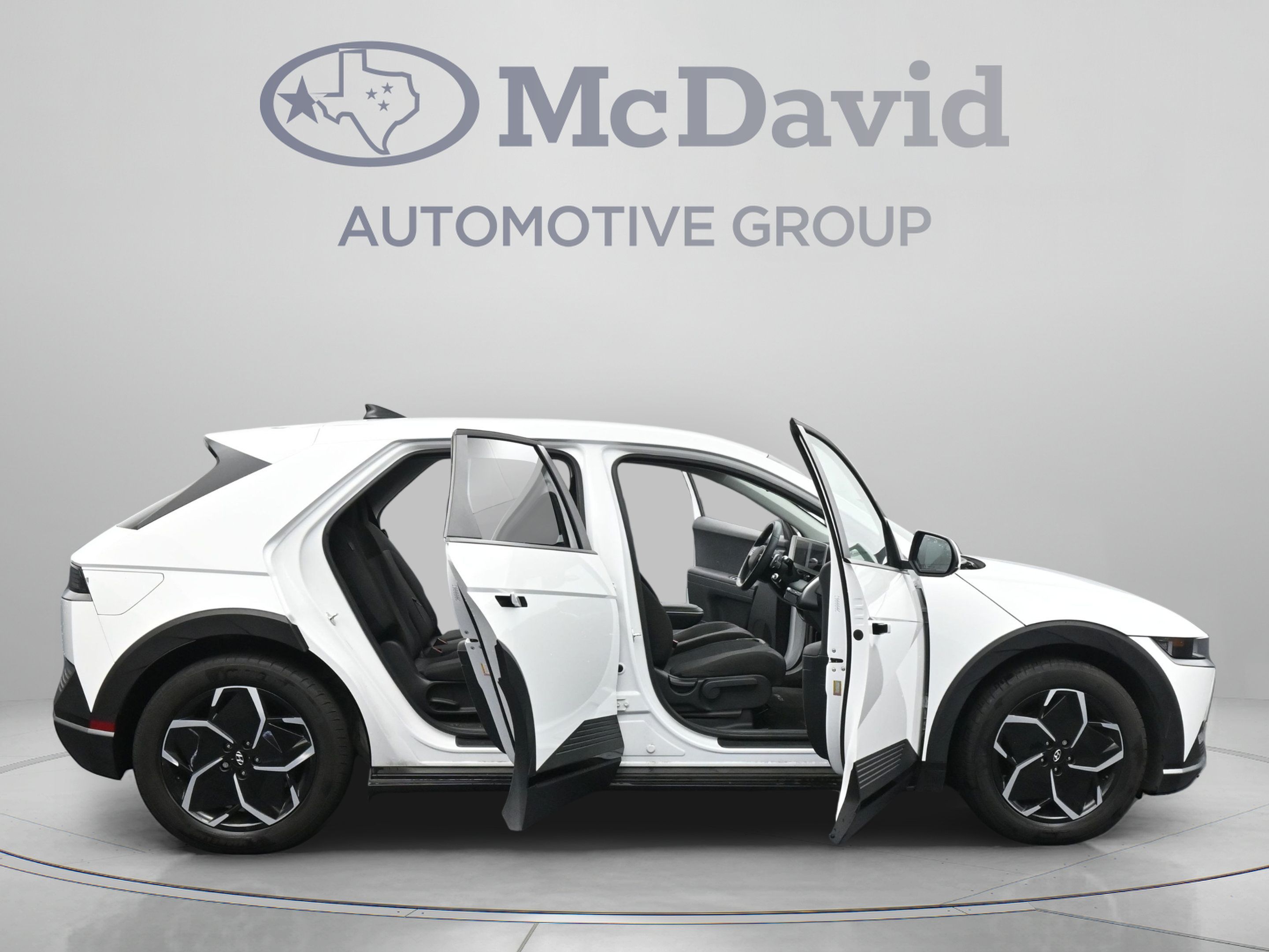Used 2024 Hyundai Ioniq 5 SEL RWD image 40