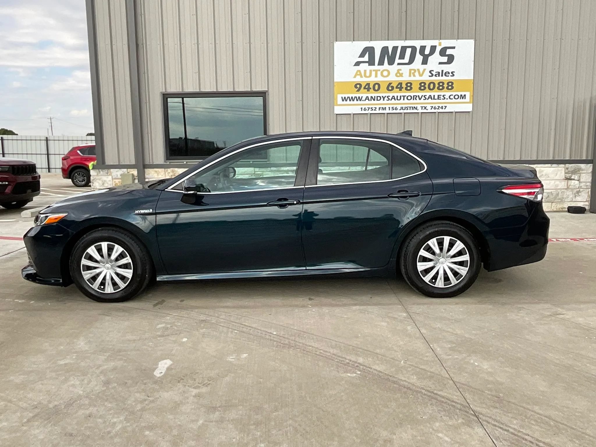 Used 2018 Toyota Camry LE w/ Audio Package FWD image 5