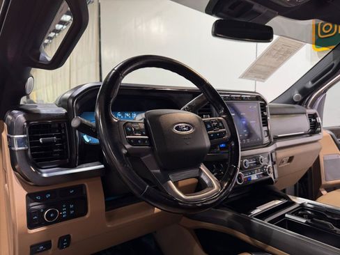 Used 2023 Ford F350 Lariat w/ Lariat Ultimate Package AWD/4WD image 10