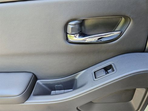 New 2026 Nissan Frontier SV w/ SV Convenience Package image 6