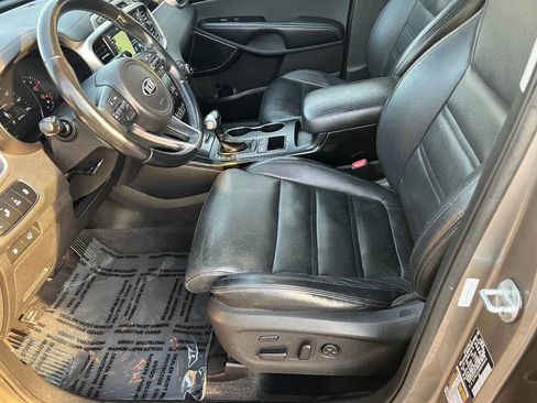 Used 2016 Kia Sorento SX image 21