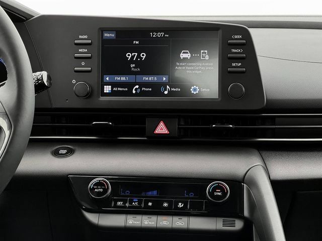 Certified 2025 Hyundai Elantra Sport FWD image 21