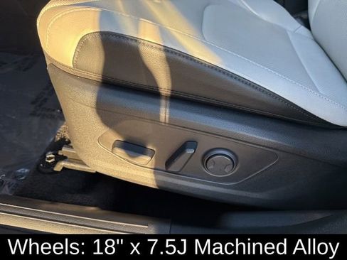 Used 2025 Kia Sportage EX image 14