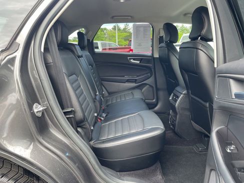 Used 2017 Ford Edge SEL w/ Equipment Group 201A AWD/4WD image 29
