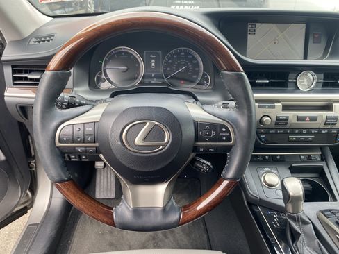 Used 2017 Lexus ES 350 FWD image 11
