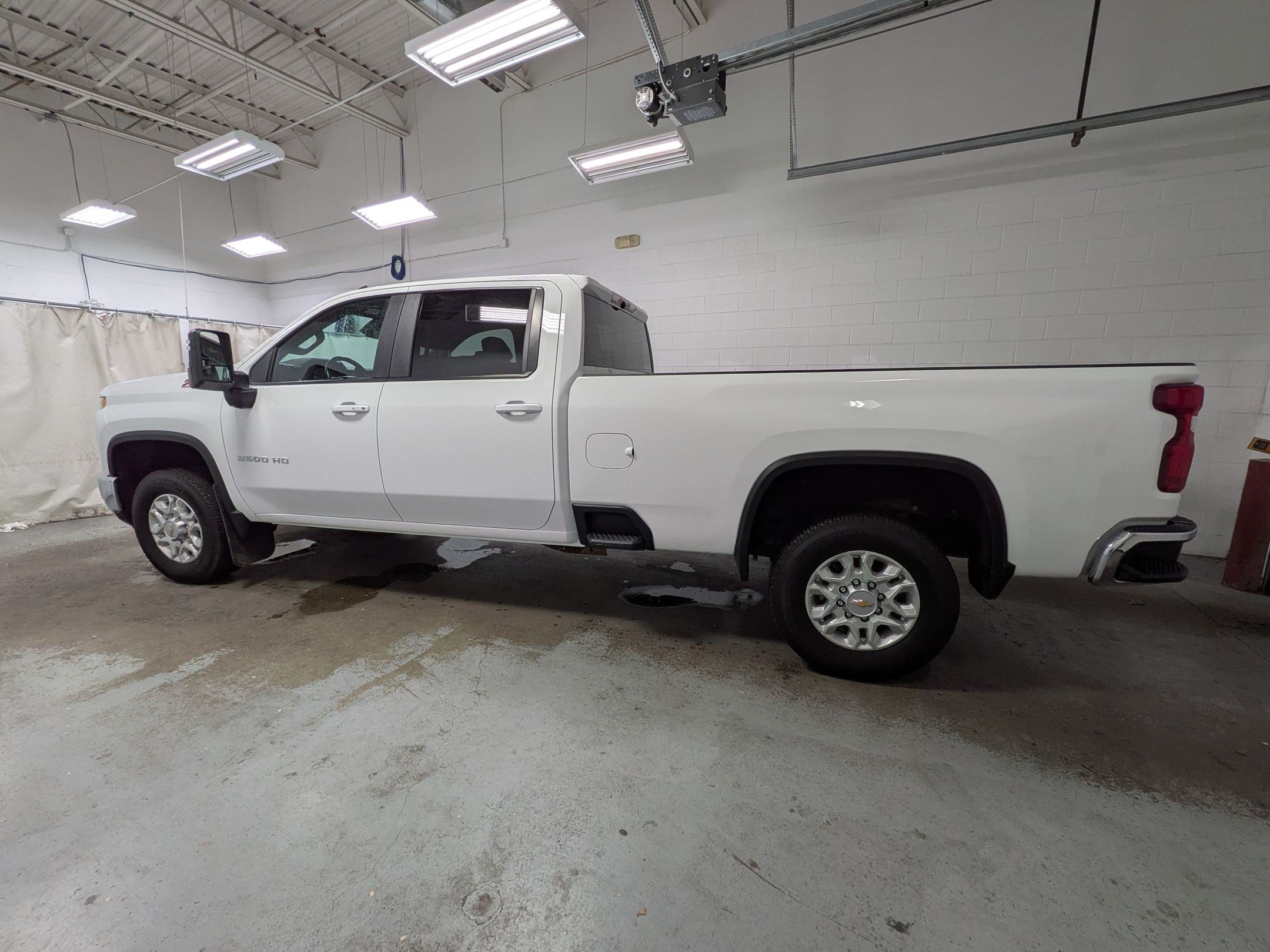 Used 2025 Chevrolet Silverado 3500 LT w/ Safety Package AWD/4WD image 10