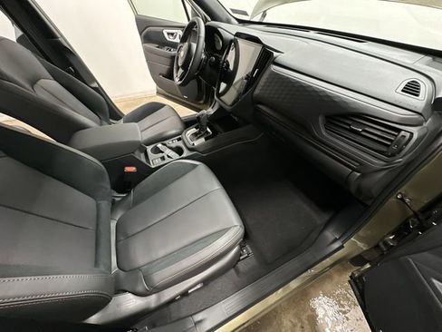 Certified 2025 Subaru Forester Touring AWD/4WD image 22