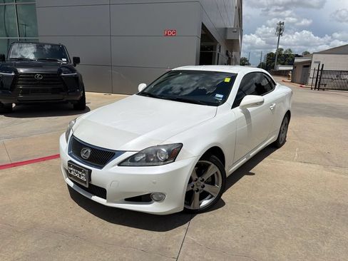 Used 2013 Lexus IS 250C w/ Luxury Pkg RWD image 1