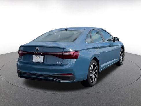 Used 2025 Volkswagen Jetta SE image 15