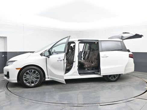 Used 2025 Honda Odyssey Touring image 53