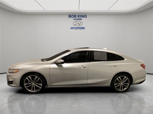 Used 2021 Chevrolet Malibu Premier FWD image 2