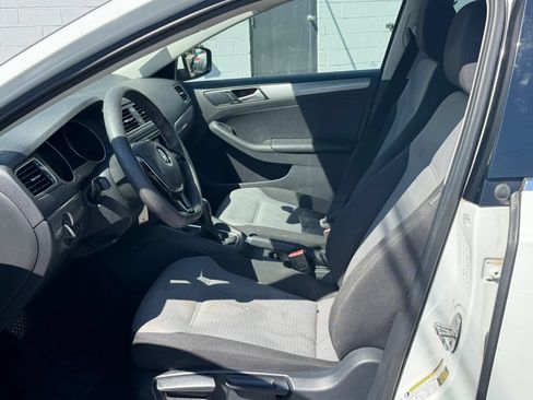 Used 2017 Volkswagen Jetta S FWD image 11