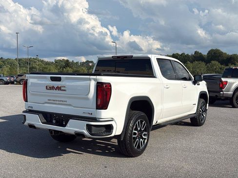 Used 2023 GMC Sierra 1500 AT4 w/ AT4 Premium Package AWD/4WD image 7