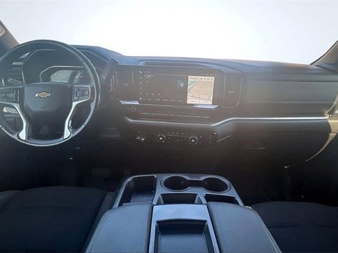 Used 2022 Chevrolet Silverado 1500 LT image 16