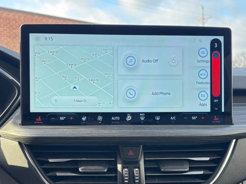 Certified 2025 Ford Escape Platinum w/ Premium Technology Package image 40