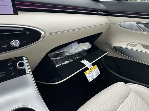 New 2026 Genesis GV70 2.5T Select AWD/4WD image 18
