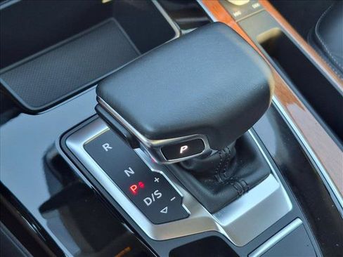 Certified 2023 Audi Q5 2.0T Premium w/ Convenience Package AWD/4WD image 11