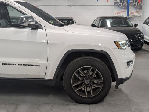 Used 2018 Jeep Grand Cherokee Limited w/ Luxury Group II image 8