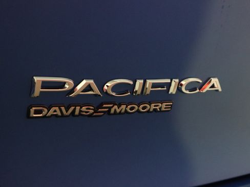 New 2026 Chrysler Pacifica Select image 36