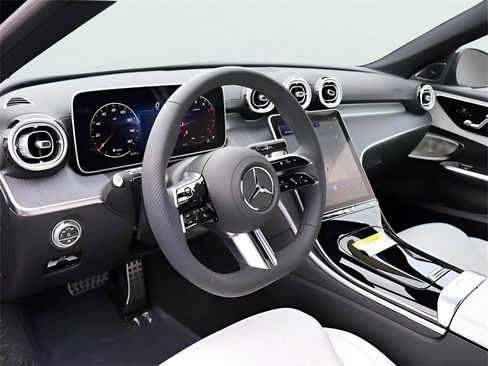 Used 2025 Mercedes-Benz C 300 4MATIC Sedan image 19