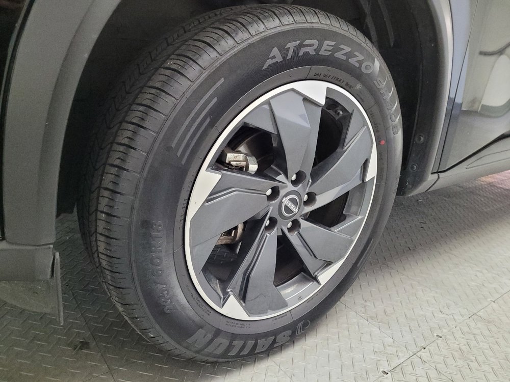 Used 2024 Nissan Rogue SV AWD/4WD image 31