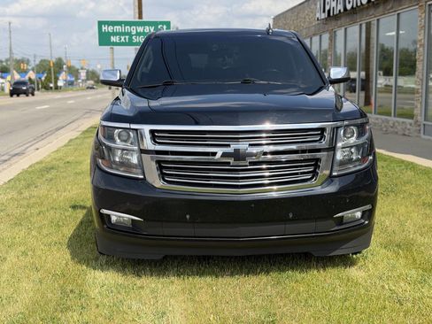 Used 2017 Chevrolet Tahoe Premier AWD/4WD image 3