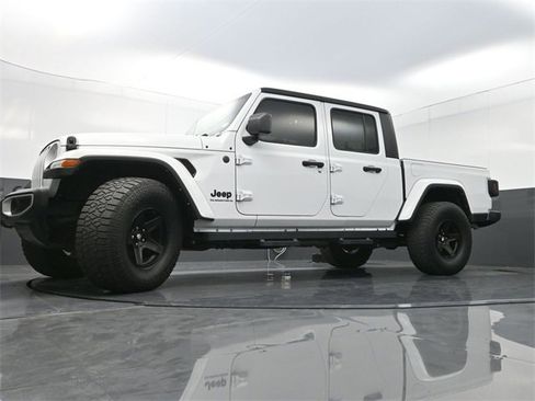 Used 2023 Jeep Gladiator Sport image 26