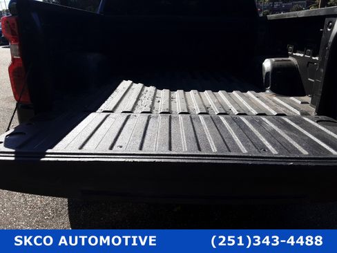 Used 2020 Chevrolet Silverado 1500 LT w/ Convenience Package image 21