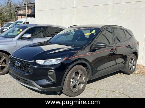 Used 2025 Ford Escape ST-Line image 3