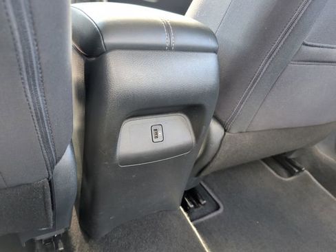 Used 2020 Nissan Sentra SV FWD image 33
