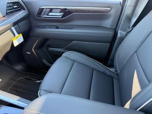 New 2026 Chevrolet Tahoe Premier AWD/4WD image 17